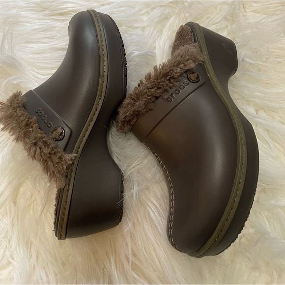 Crocs Womens Cobbler Clog Mules with Faux Fur Lining Brown/Walnut Size 6 - Picture 3 of 11